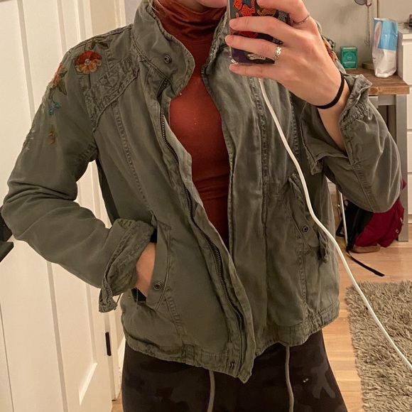 Jacket - Picture 2 of 5